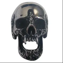 Grosse bague tête de mort t11